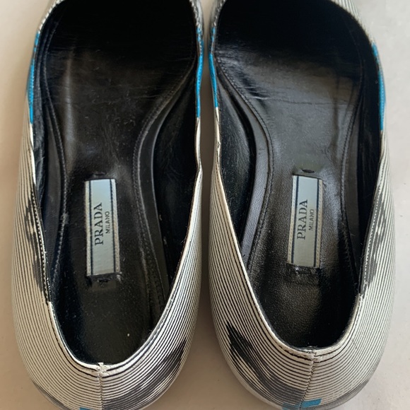 PRADA Graphic-Lips Printed Pointed Toe Ballet Flat White Blue Women’s Size 37.5 - Picture 4 of 13